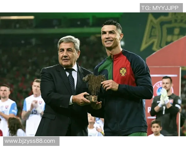 斯洛伐克足球头号球星闪耀欧洲赛场 助力国家队冲击国际大赛荣耀